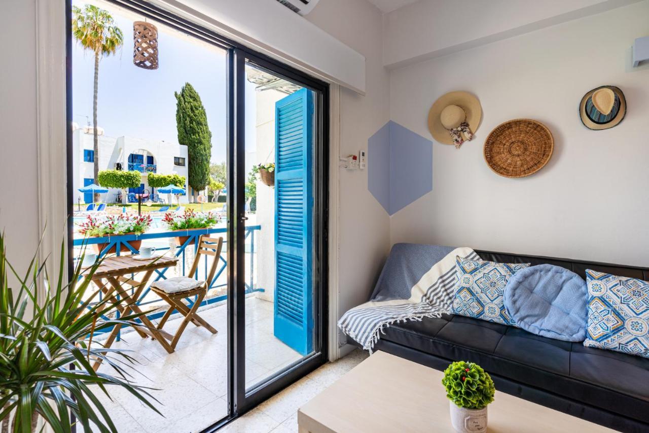 Sea Breeze 1-Br Apt In Pyla Exteriör bild